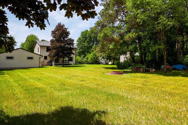 7953 Woodlawn Drive, Mounds View, MN 55112