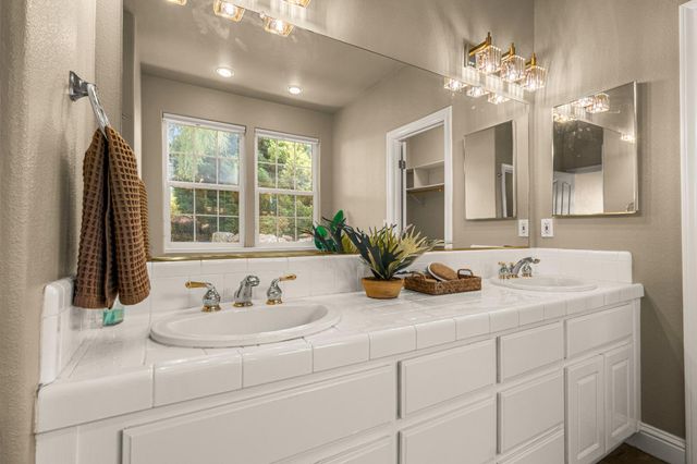 4029 Schelin Ct, Cameron Park, CA 95682
