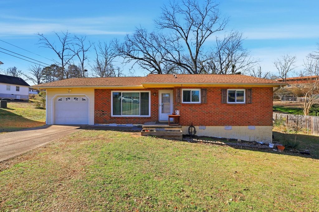 5703 Dagney Lane, Hixson, TN 37343