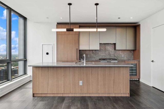 164 N Peoria Street 3605, Chicago, IL 60607