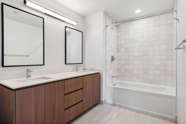 164 N Peoria Street 3605, Chicago, IL 60607
