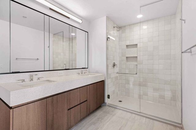 164 N Peoria Street 3605, Chicago, IL 60607