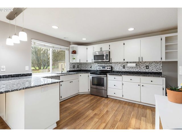 5605 HORIZON Ct, Longview, WA 98632