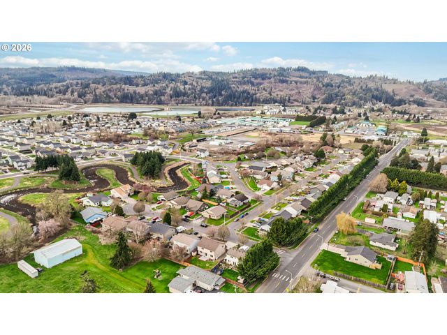 5605 HORIZON Ct, Longview, WA 98632