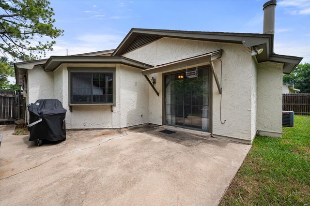 1406 Colonnade Drive, Arlington, TX 76018