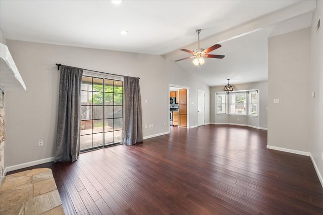 1406 Colonnade Drive, Arlington, TX 76018