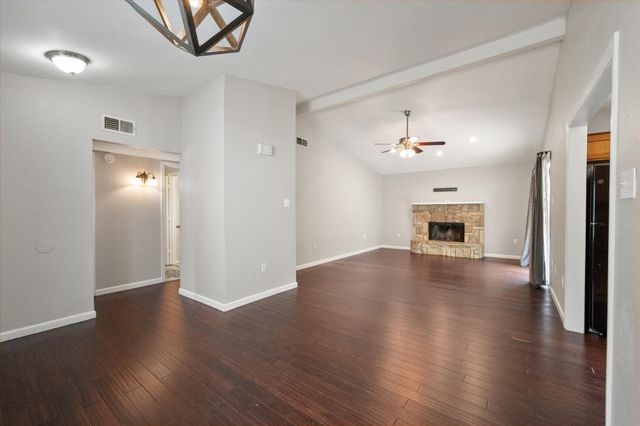1406 Colonnade Drive, Arlington, TX 76018