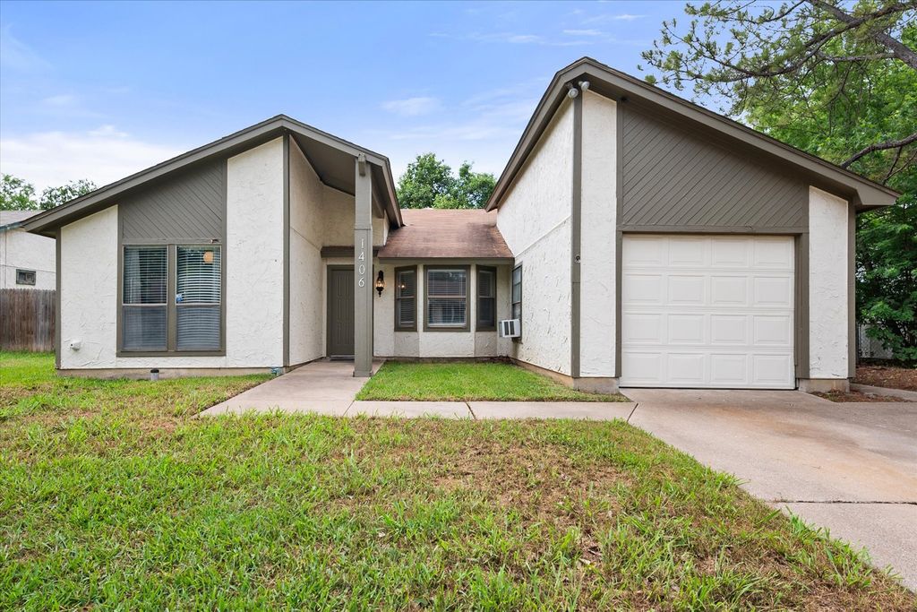 1406 Colonnade Drive, Arlington, TX 76018