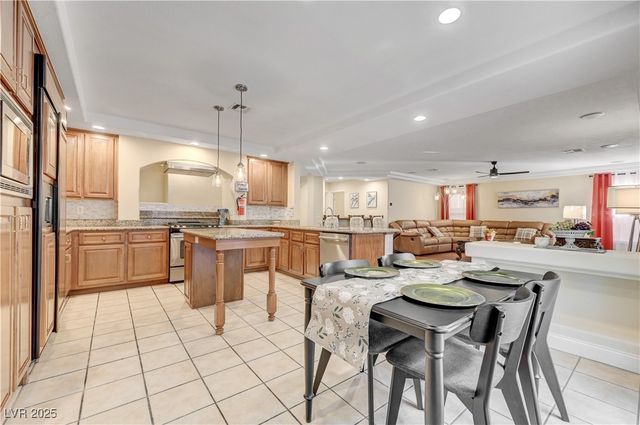 8405 Moondance Cellars Court, Las Vegas, NV 89139