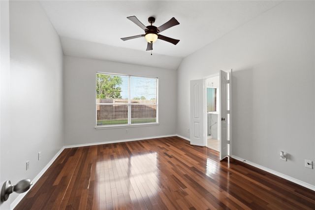 510 Cedar Point Drive, League City, TX 77573