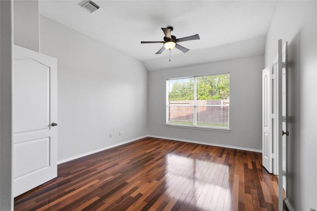 510 Cedar Point Drive, League City, TX 77573