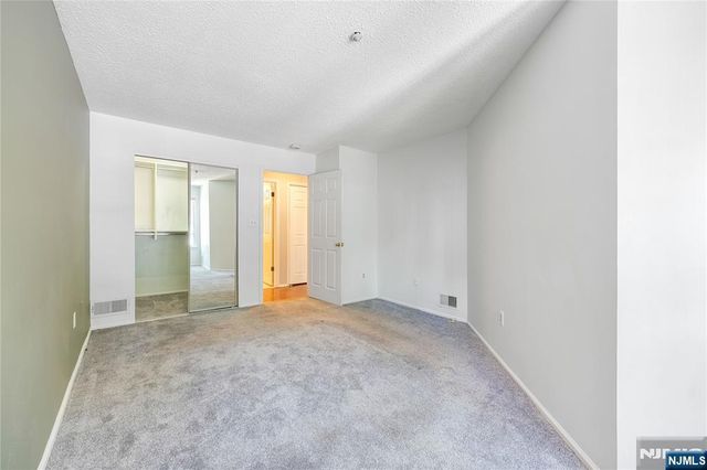 1123 Hyde Park Court 1123, Mahwah, NJ 07430