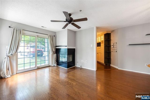 1123 Hyde Park Court 1123, Mahwah, NJ 07430