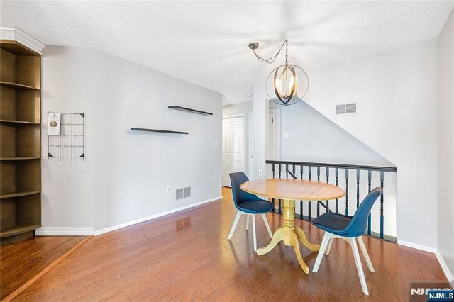 1123 Hyde Park Court 1123, Mahwah, NJ 07430