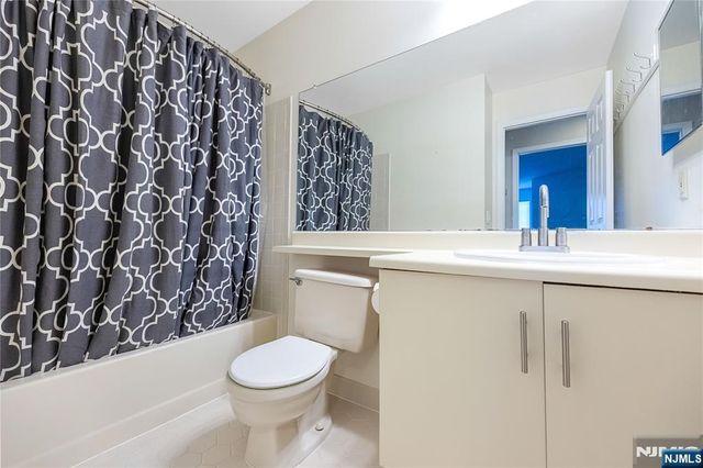 1123 Hyde Park Court 1123, Mahwah, NJ 07430