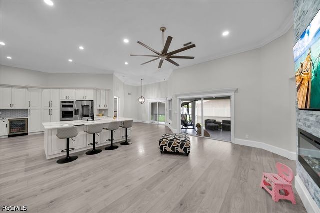 321 NE 19th ST, Cape Coral, FL 33909
