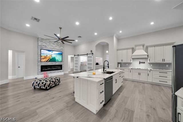 321 NE 19th ST, Cape Coral, FL 33909
