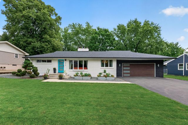 1516 Aquila Avenue N, Golden Valley, MN 55427