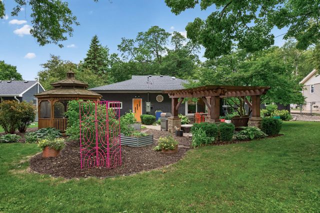 1516 Aquila Avenue N, Golden Valley, MN 55427