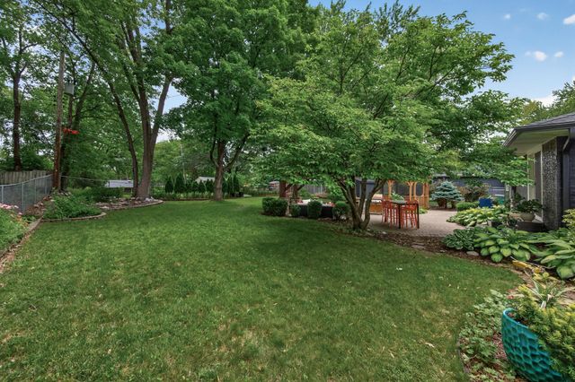 1516 Aquila Avenue N, Golden Valley, MN 55427