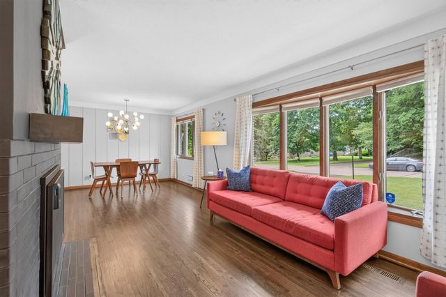 1516 Aquila Avenue N, Golden Valley, MN 55427