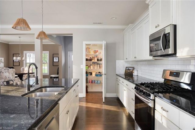 488 Dorchester Street, Clemmons, NC 27012