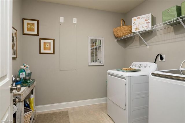 488 Dorchester Street, Clemmons, NC 27012