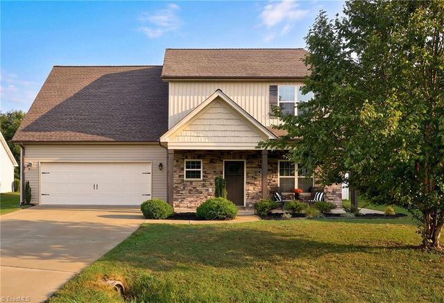 488 Dorchester Street, Clemmons, NC 27012