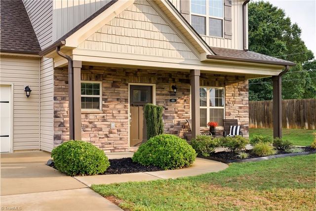 488 Dorchester Street, Clemmons, NC 27012