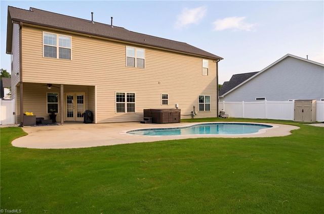 488 Dorchester Street, Clemmons, NC 27012