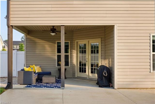 488 Dorchester Street, Clemmons, NC 27012