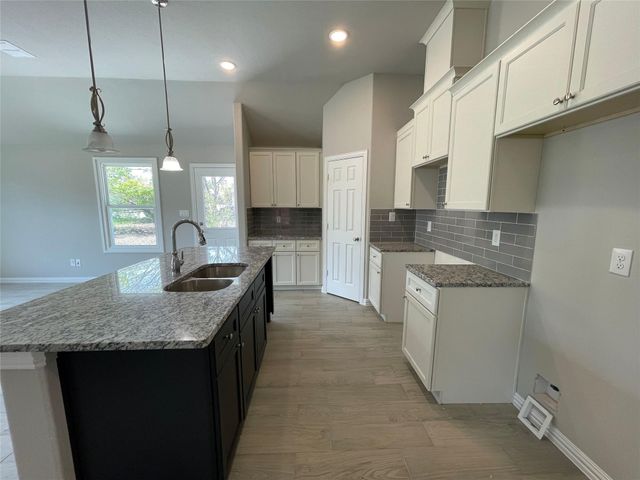 1019 E Hattie Street, Fort Worth, TX 76104