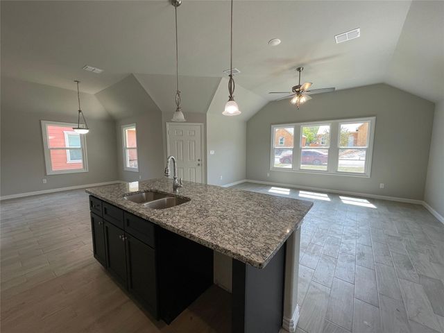 1019 E Hattie Street, Fort Worth, TX 76104