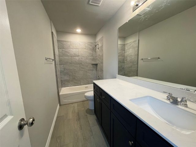 1019 E Hattie Street, Fort Worth, TX 76104