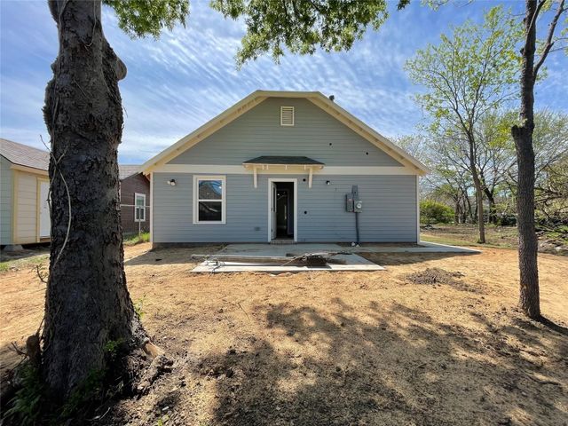 1019 E Hattie Street, Fort Worth, TX 76104