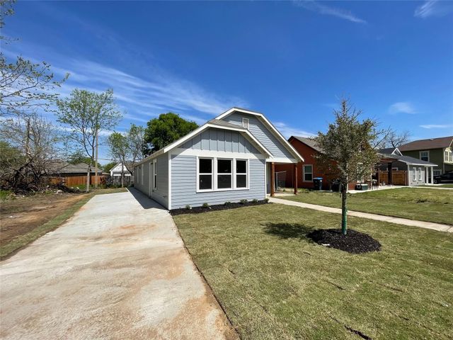 1019 E Hattie Street, Fort Worth, TX 76104