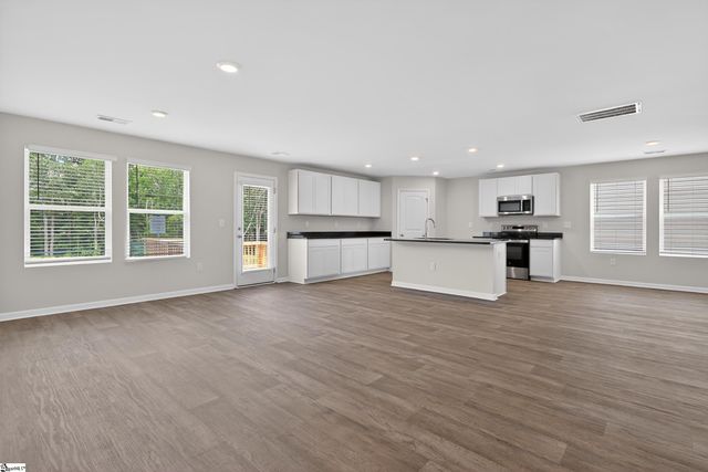 103 Spring Knoll Way, Fountain Inn, SC 29644