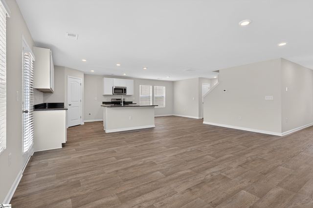 103 Spring Knoll Way, Fountain Inn, SC 29644
