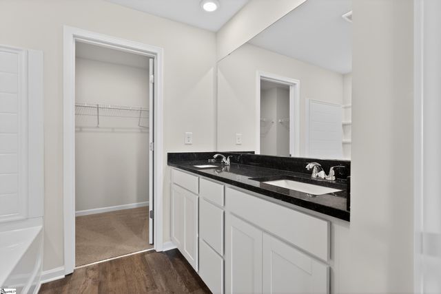 103 Spring Knoll Way, Fountain Inn, SC 29644