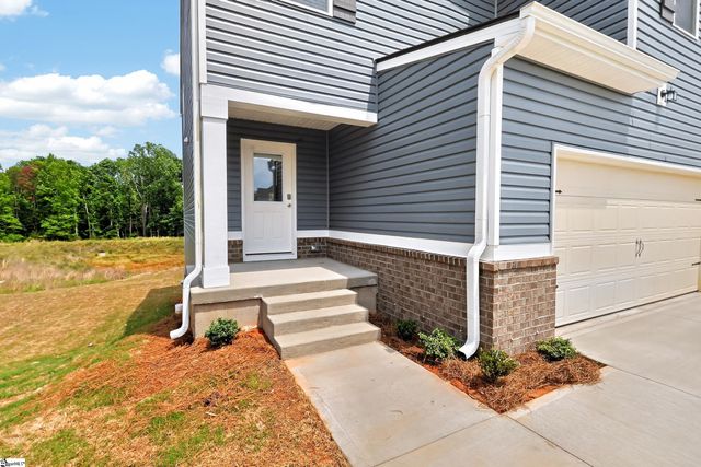 103 Spring Knoll Way, Fountain Inn, SC 29644