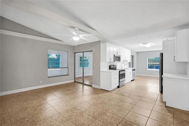 8221 SW 3rd Court, North Lauderdale, FL 33068