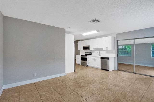 8221 SW 3rd Court, North Lauderdale, FL 33068