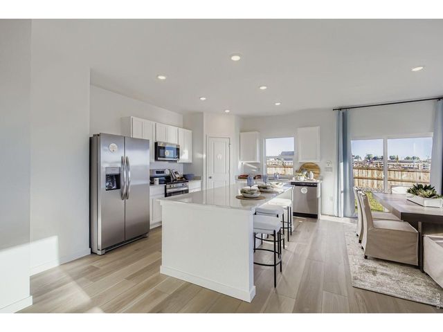 832 Rattle Rd, Windsor, CO 80550