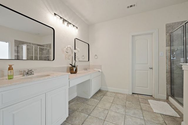 712 Lathrop Street, Lantana, TX 76226