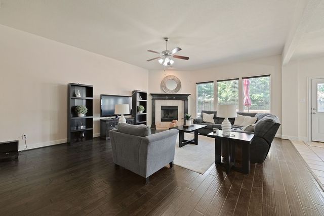 712 Lathrop Street, Lantana, TX 76226