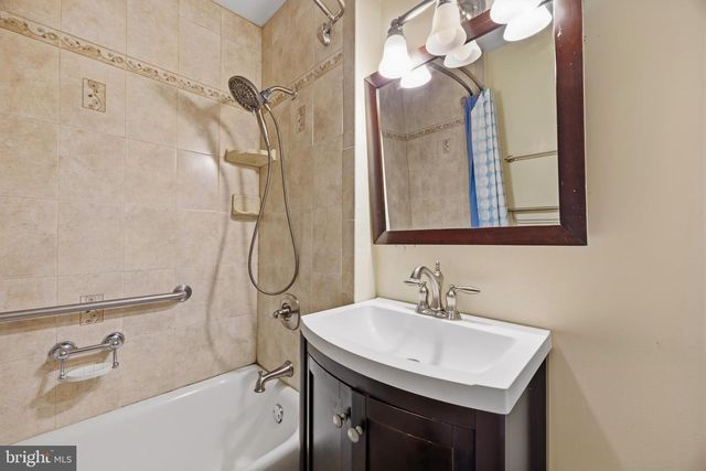 5312 EAST CAPITOL ST NE, Washington, DC 20019