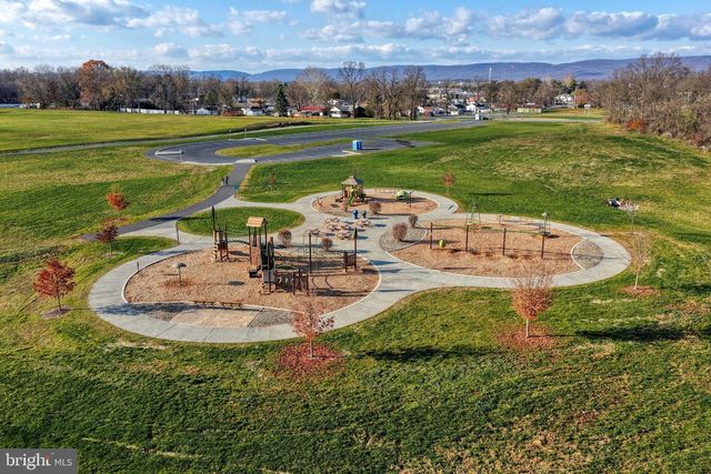 17 TAVERN HOUSE HILL, Mechanicsburg, PA 17050