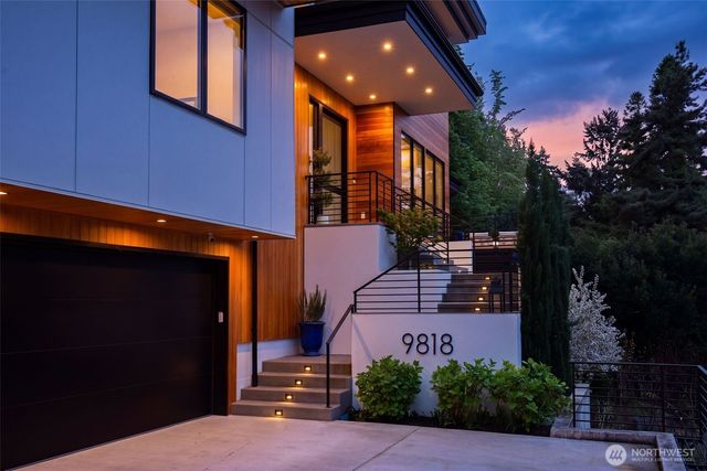 9818 SE 42nd Place, Mercer Island, WA 98040