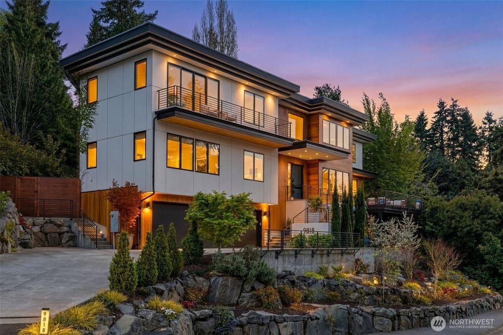 9818 SE 42nd Place, Mercer Island, WA 98040