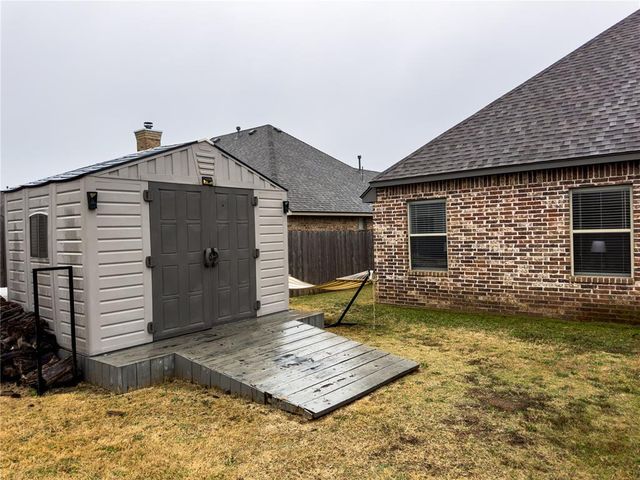 501 SW 28th Street, Moore, OK 73160